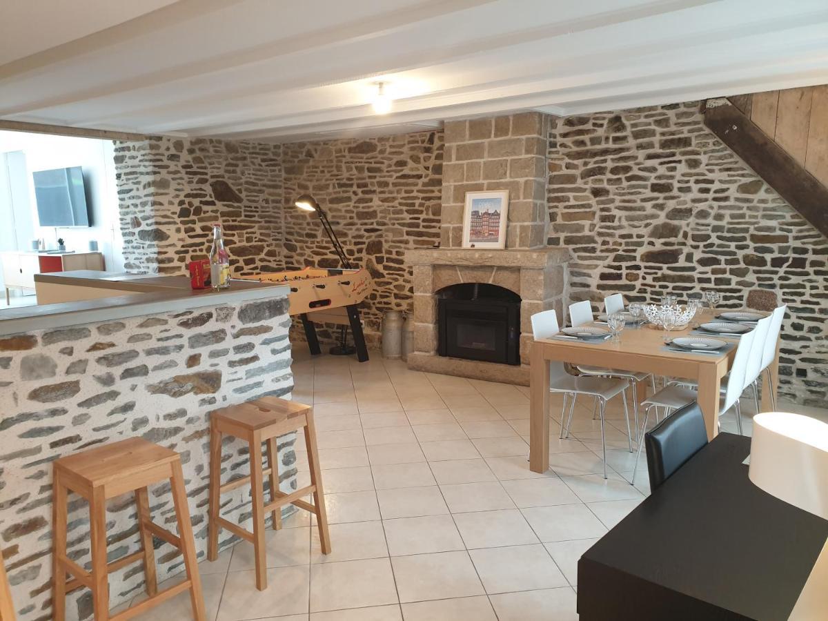 Maison De Ville Situee A 8 Kms Du Mont St Michel Pontorson Exterior photo